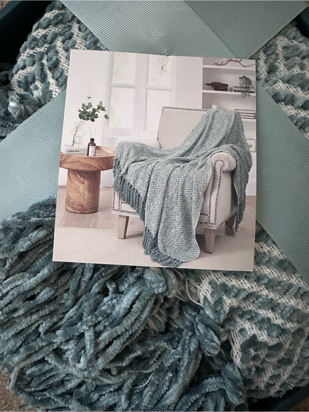 Cozy Diamond Pattern Throw Blanket in Light Teal
